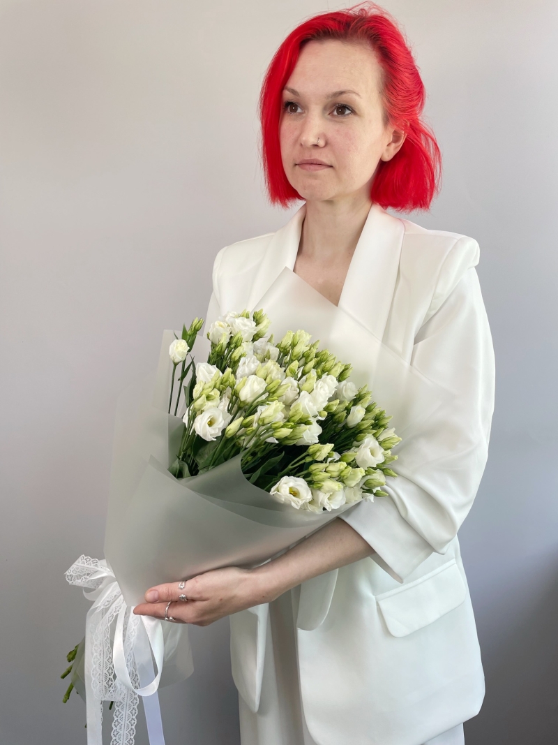Букет из белой эустомы